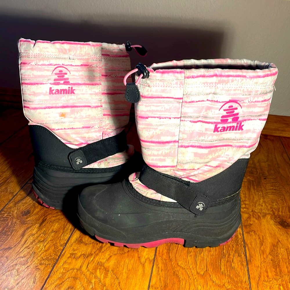 Kamik Girls Pink and White Snow Boots